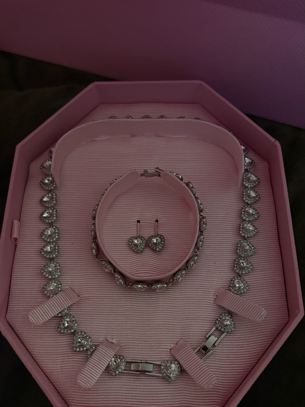 Swarovski Ariana Grande Heart Crystal Necklace - Picture 3 of 6